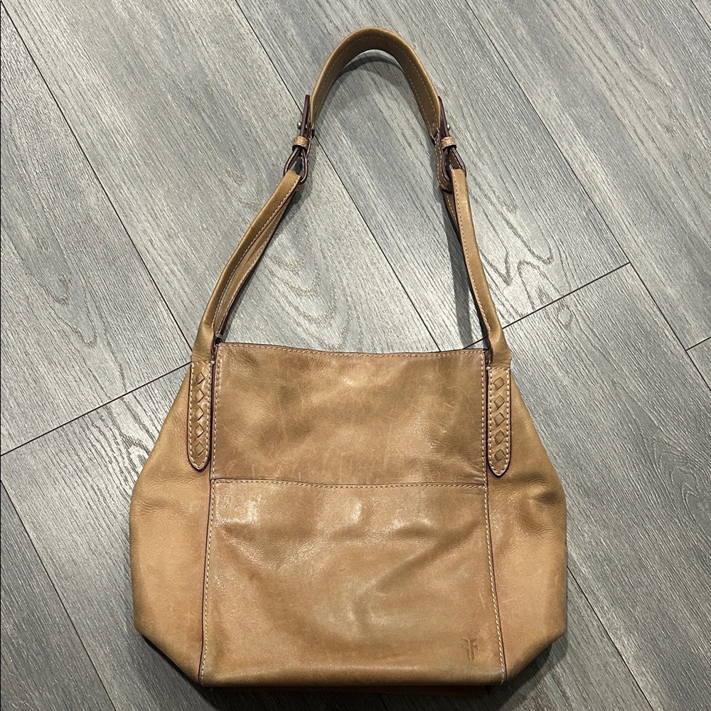 FRYE, Elegant Tan Leather Sholuder Handbag with matching wallet.